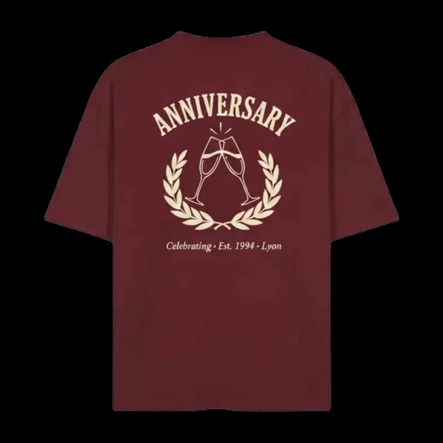 T-shirt bordeaux personnalisé anniversaire, visuel Anniversary Celebrating imprimé au dos