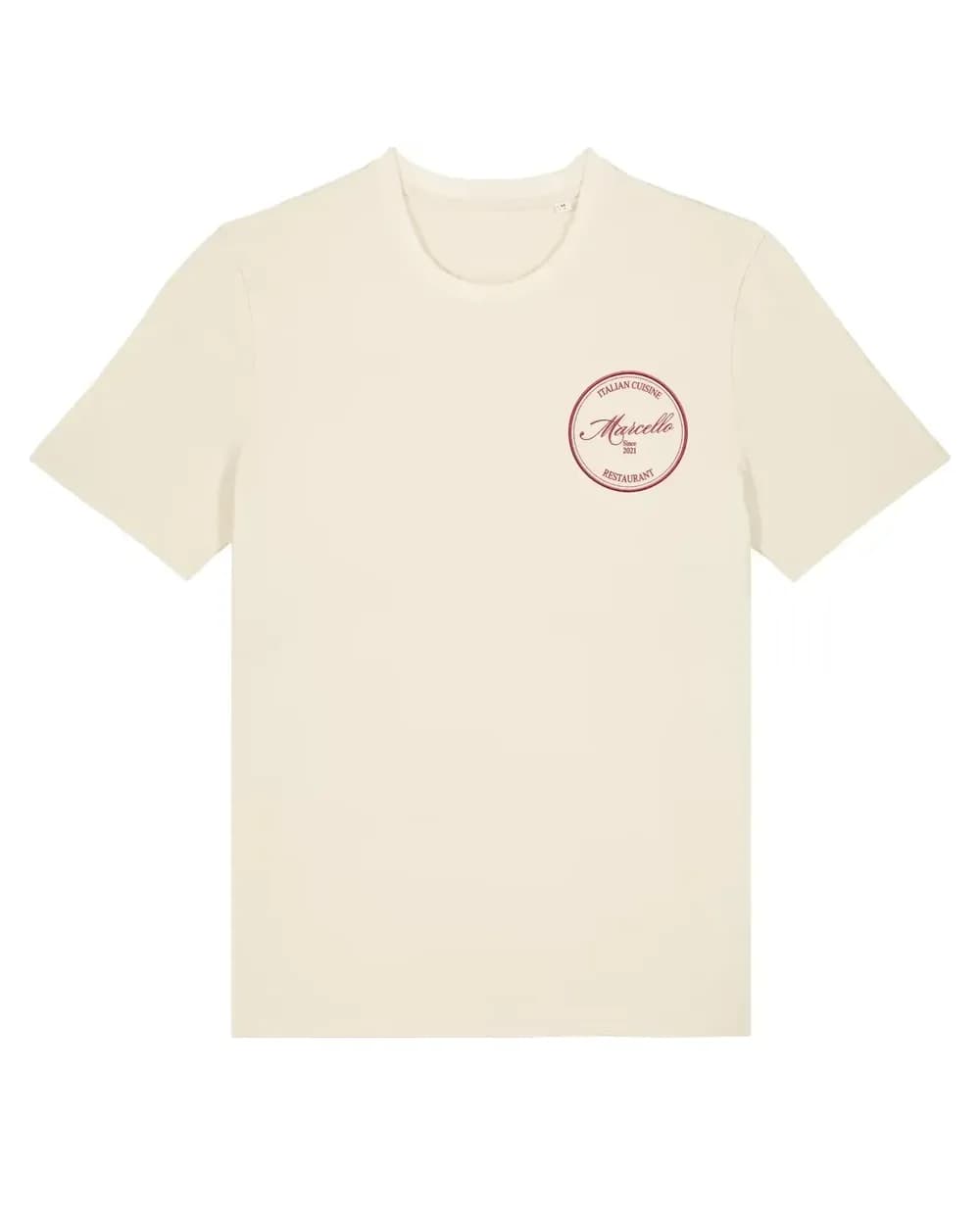 T-shirt écru avec le logo d’un restaurant brodé au fil rouge côté cœur
